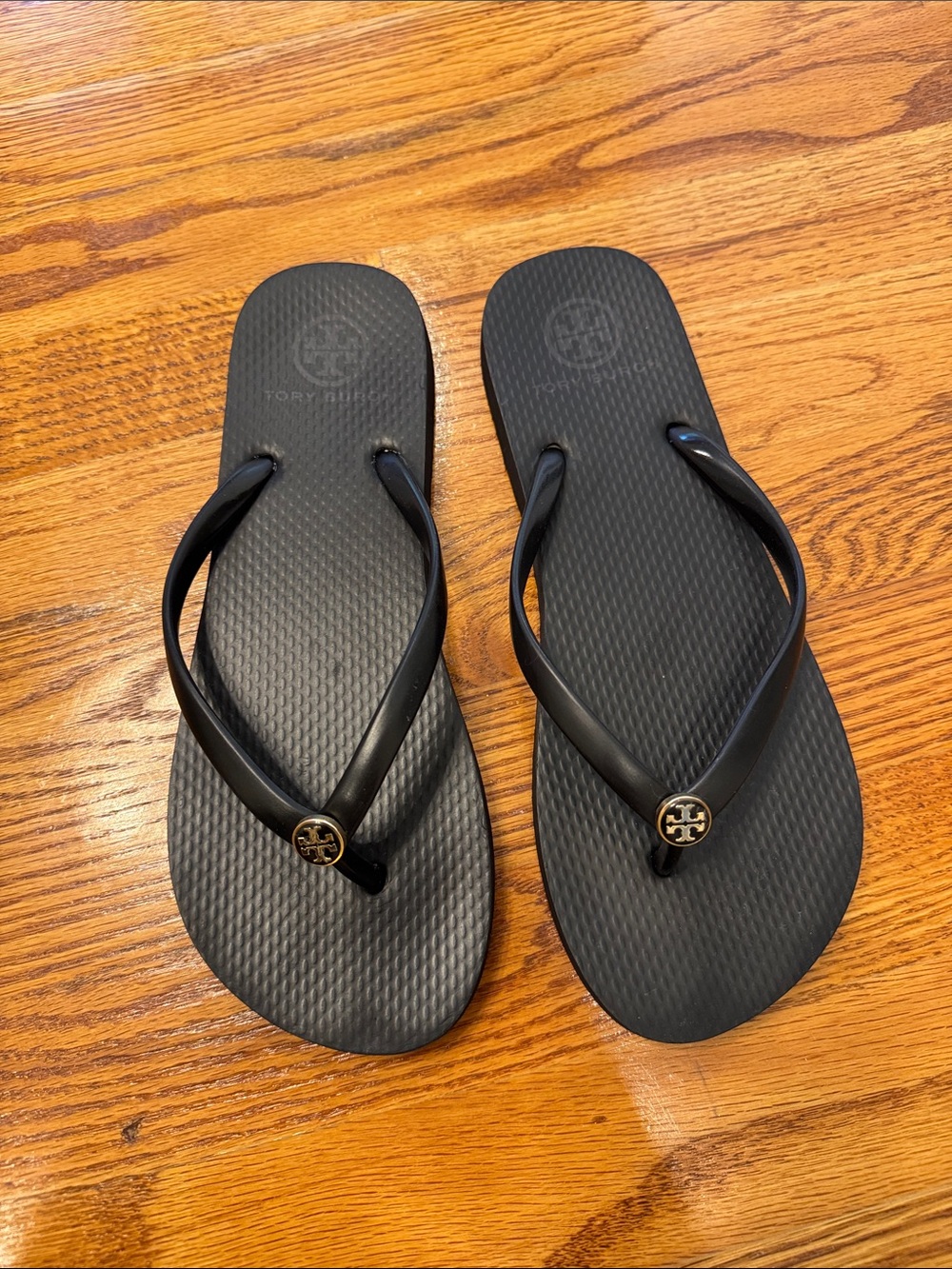 Tory Burch Thin Flip Flops Black, 8 - Picture 6 of 8